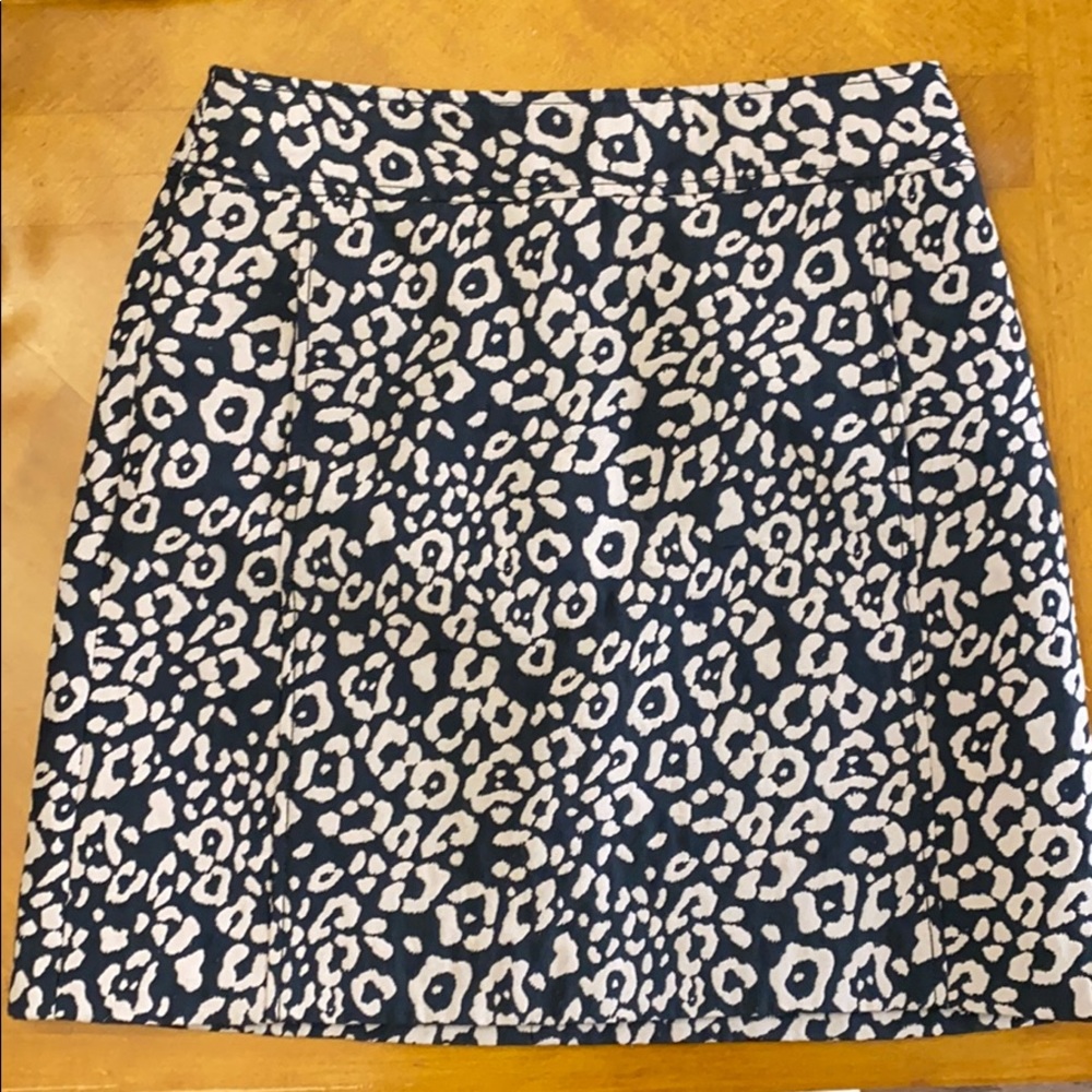 Loft size 6 animal print skirt